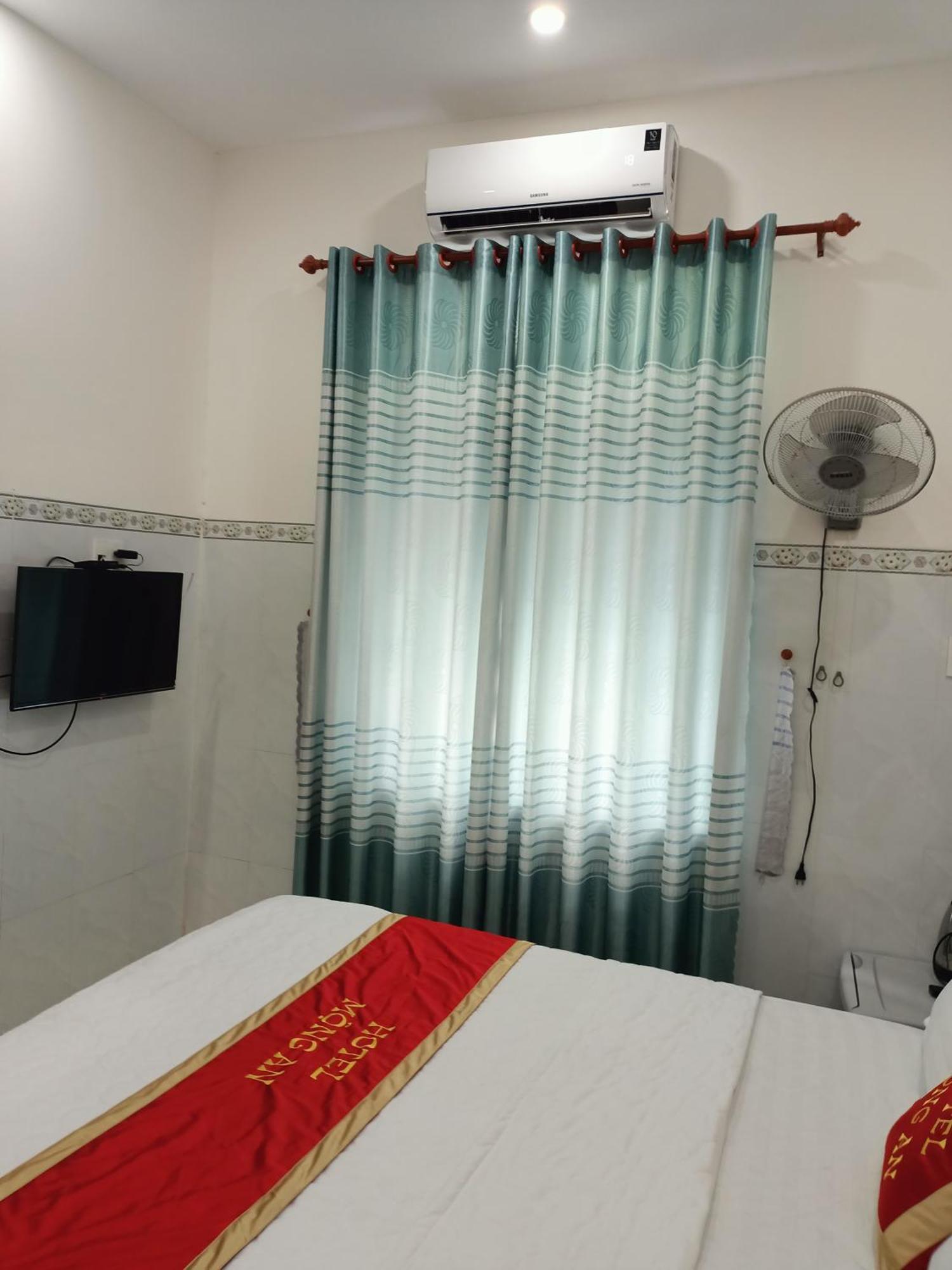 Khach San Mong An Hotel Vĩnh Hy Kültér fotó